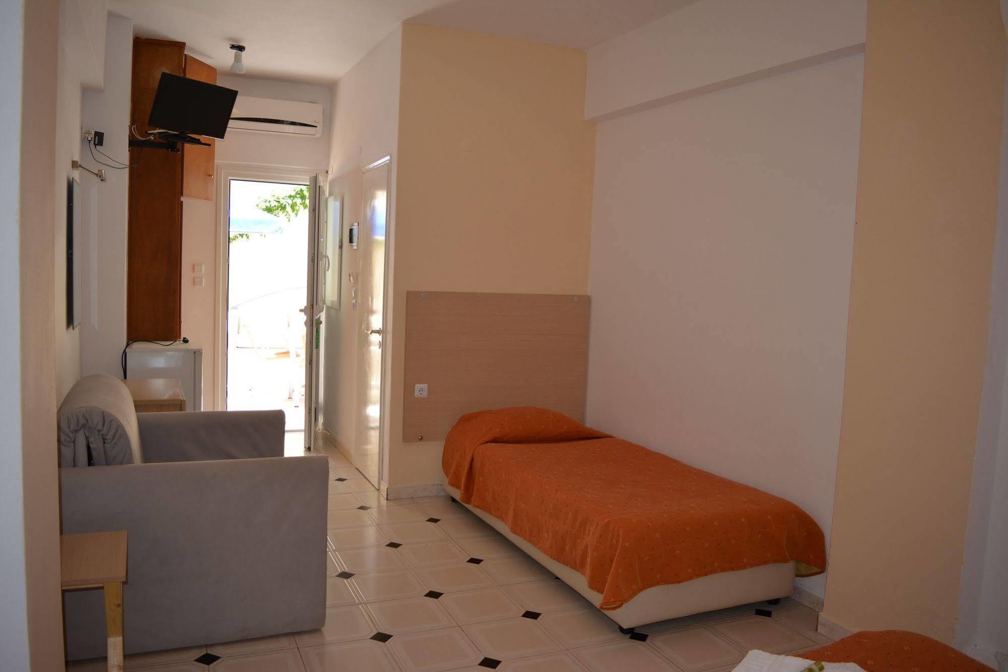 Anemomilos Hotel Firostefani