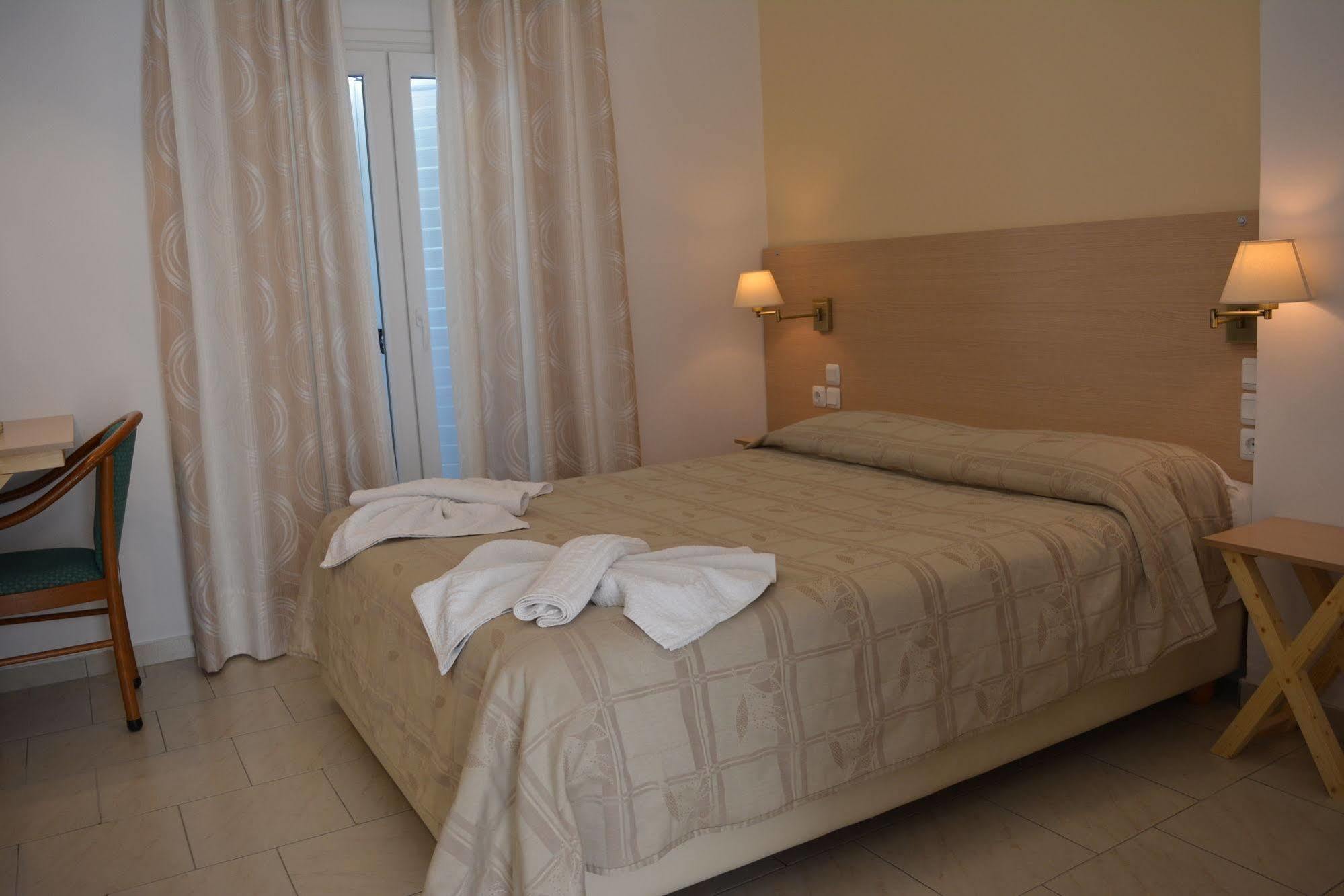Anemomilos Hotel Firostefani