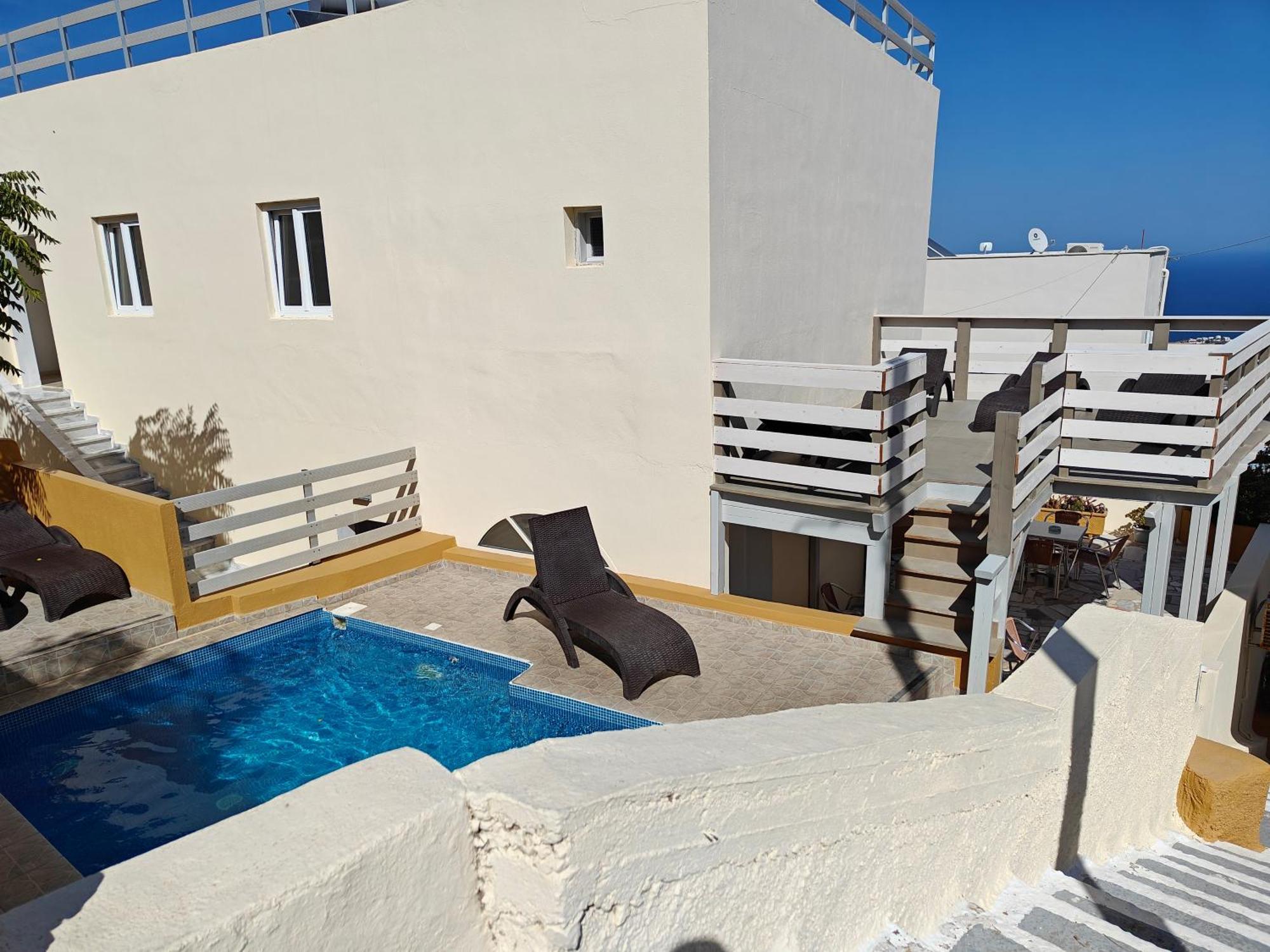 Anemomilos Hotel Firostefani